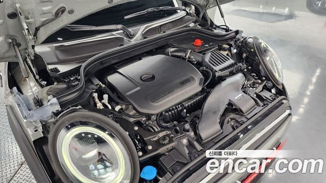 Mini Cooper 2022 — Photo 28/30