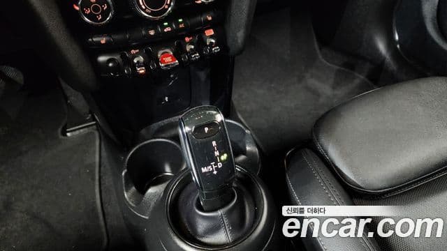 Mini Cooper 2022 — Photo 6/30