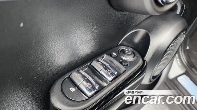 Mini Cooper 2022 — Photo 12/30