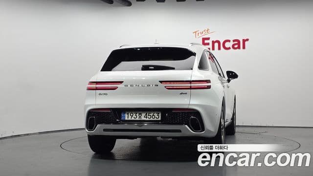Genesis GV70 2022 — фото 4 из 20