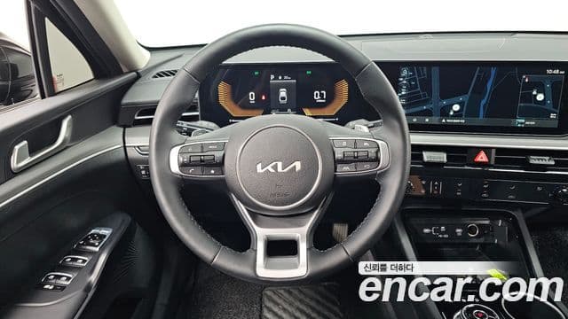 Kia K5 2025 — ფოტო 16/20