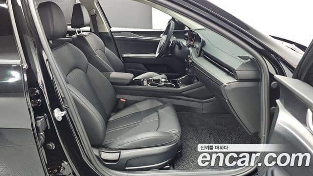 Kia K5 2025 — Photo 21/30