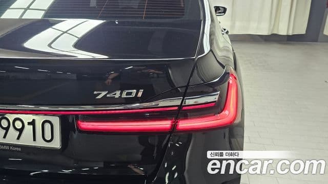 BMW 7 Series 2022 — ფოტო 9/33