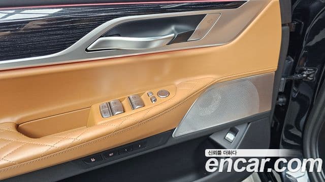 BMW 7 Series 2022 — ფოტო 20/33