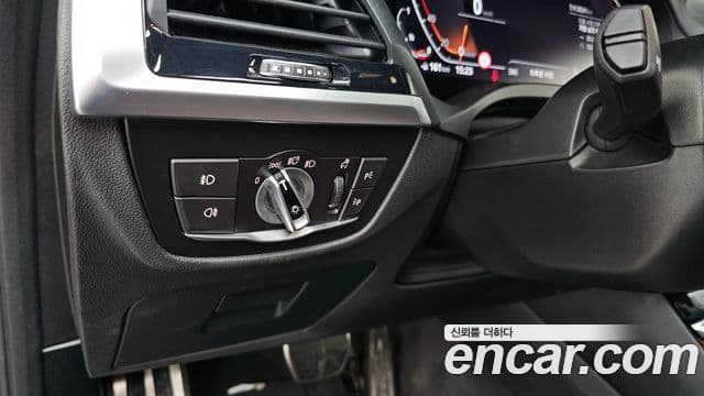 BMW X3 2021 — Photo 13/37