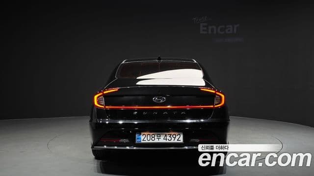 Hyundai Sonata 2022 — Фото 4/20