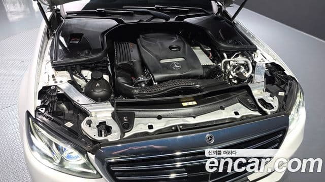 Mercedes-Benz E-Class 2020 — Şəkil 6/20