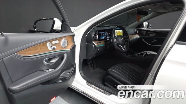 Mercedes-Benz E-Class 2020 — Şəkil 10/20