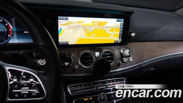 Mercedes-Benz E-Class 2020 — Şəkil 14/20