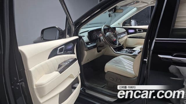 Kia Carnival 2023 — Şəkil 10/20