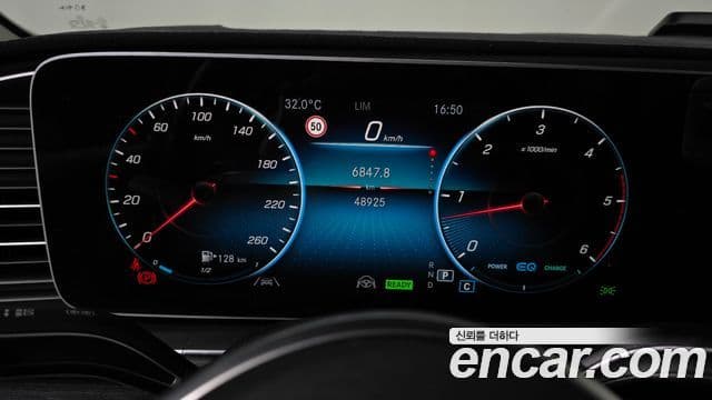 Mercedes-Benz GLE-Class 2023 — Фото 8/20