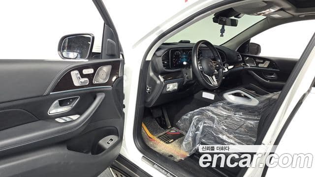 Mercedes-Benz GLE-Class 2023 — Фото 10/20