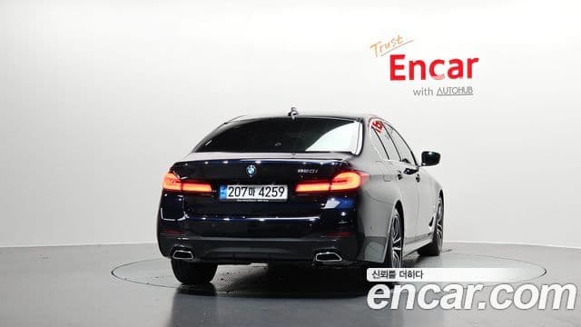BMW 5 Series 2023 — ფოტო 4/20