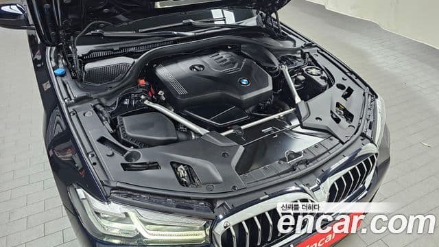 BMW 5 Series 2023 — фото 6 из 20