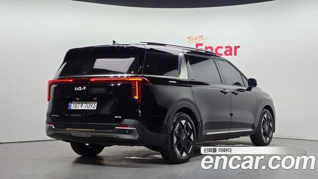 Kia Carnival 2024 — ფოტო 2/20