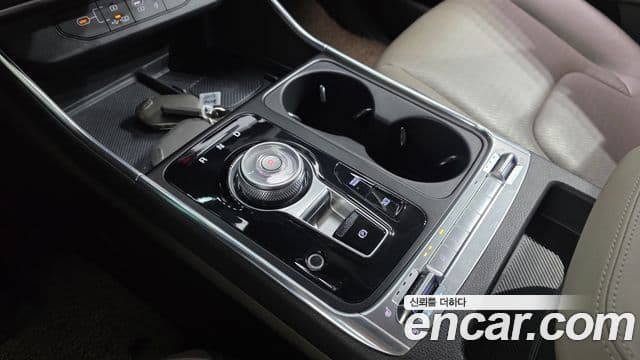Kia Carnival 2024 — ფოტო 9/20
