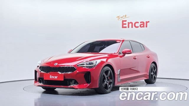 Kia Stinger 2019 — ფოტო 1/20