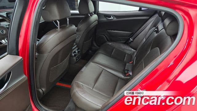 Kia Stinger 2019 — ფოტო 12/20