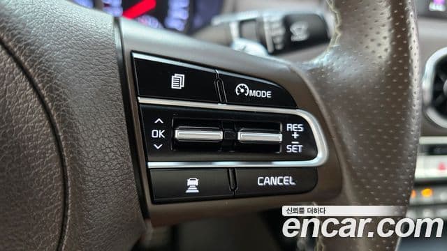 Kia Stinger 2019 — ფოტო 18/20