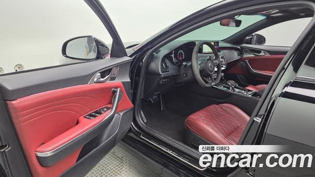 Kia Stinger 2020 — Фото 10/20
