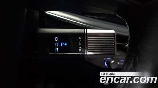 Hyundai Grandeur 2023 — ფოტო 9/20