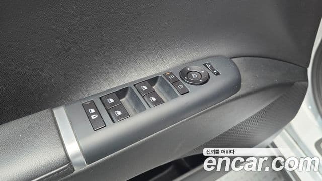 Hyundai Grandeur 2023 — ფოტო 13/20
