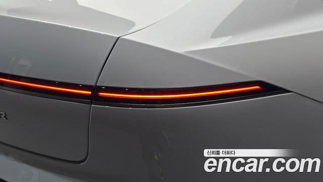 Hyundai Grandeur Hybrid 2023 — Photo 20/32