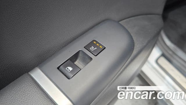 Hyundai Grandeur Hybrid 2023 — Photo 21/32