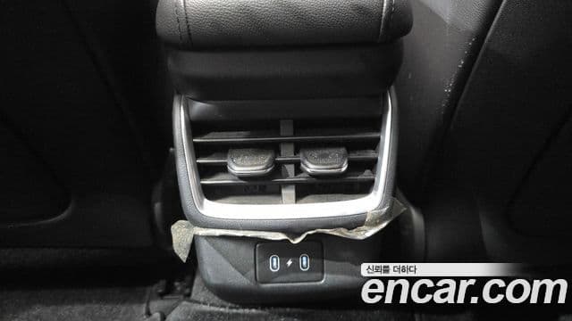 Hyundai Grandeur Hybrid 2023 — Photo 7/32