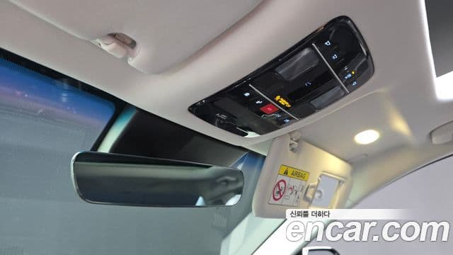 Hyundai Grandeur Hybrid 2023 — Photo 14/32