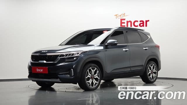 Kia Seltos 2022 — ფოტო 1/20