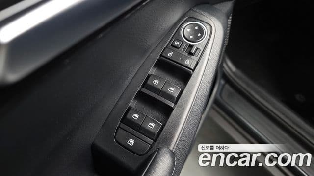 Kia Seltos 2022 — ფოტო 19/20