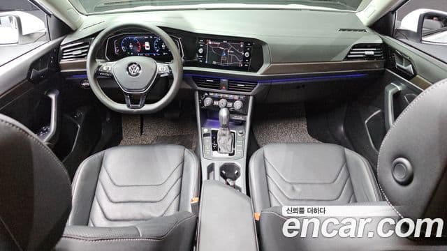 Volkswagen Jetta 2021 — ფოტო 7/20