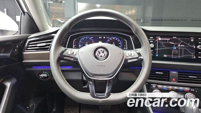 Volkswagen Jetta 2021 — ფოტო 13/20