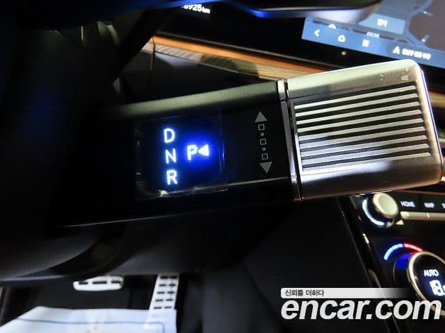 Hyundai Santa Fe 2024 — Şəkil 12/20