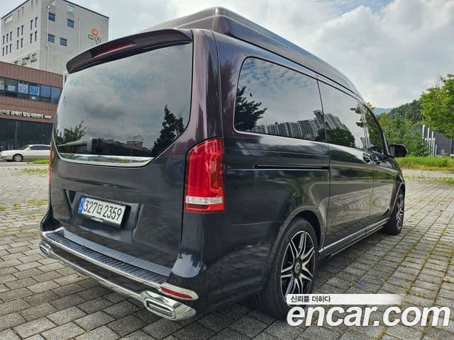 Mercedes-Benz V-Class 2023 — Şəkil 3/20