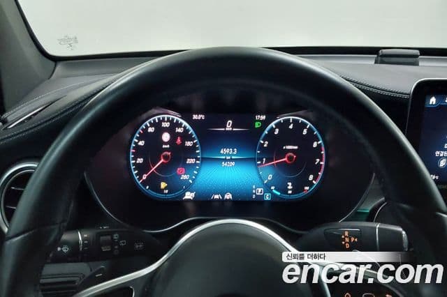 Mercedes-Benz GLC-Class 2022 — ფოტო 8/19