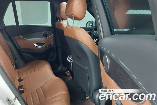 Mercedes-Benz GLC-Class 2022 — ფოტო 10/19