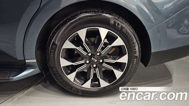 Kia Carnival 2021 — Photo 33/38