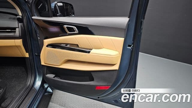 Kia Carnival 2021 — Photo 4/38
