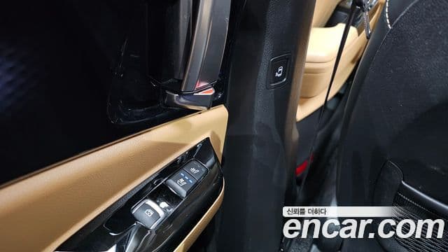Kia Carnival 2021 — Photo 27/38