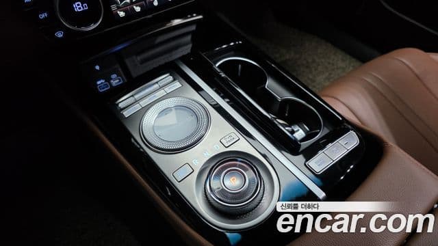 Genesis Electrified G80 2022 — фото 9 из 20