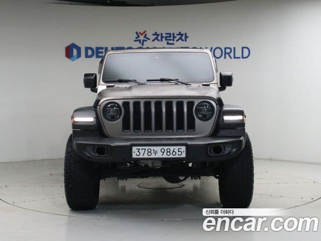 Jeep Wrangler 2020 — ფოტო 2/20