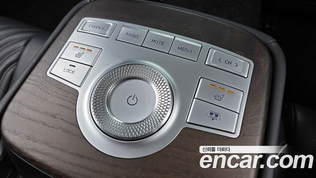 Genesis Electrified G80 2021 — фото 18 из 20