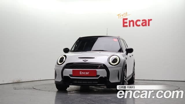 Mini Cooper S 2023 — ფოტო 2/20