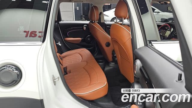 Mini Cooper S 2023 — ფოტო 12/20