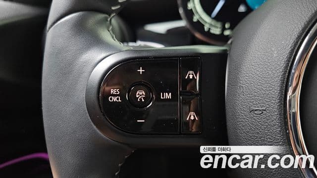 Mini Cooper S 2023 — ფოტო 19/20