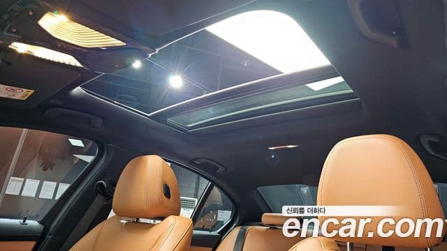 BMW 3 Series 2023 — Şəkil 16/20