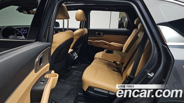 Kia Sorento 2021 — фото 11 из 20