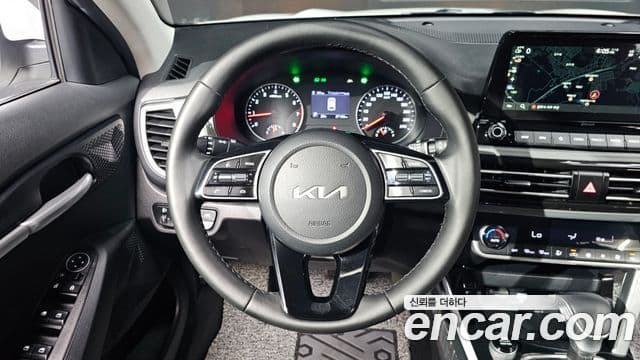 Kia Seltos 2022 — Şəkil 13/20